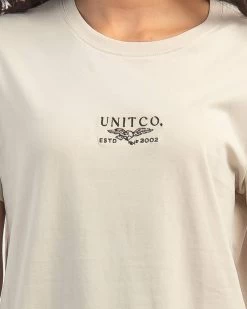 UNIT Womens Fly T-Shirt -Women's Fashion Select Stores 20360909 01 RT XL